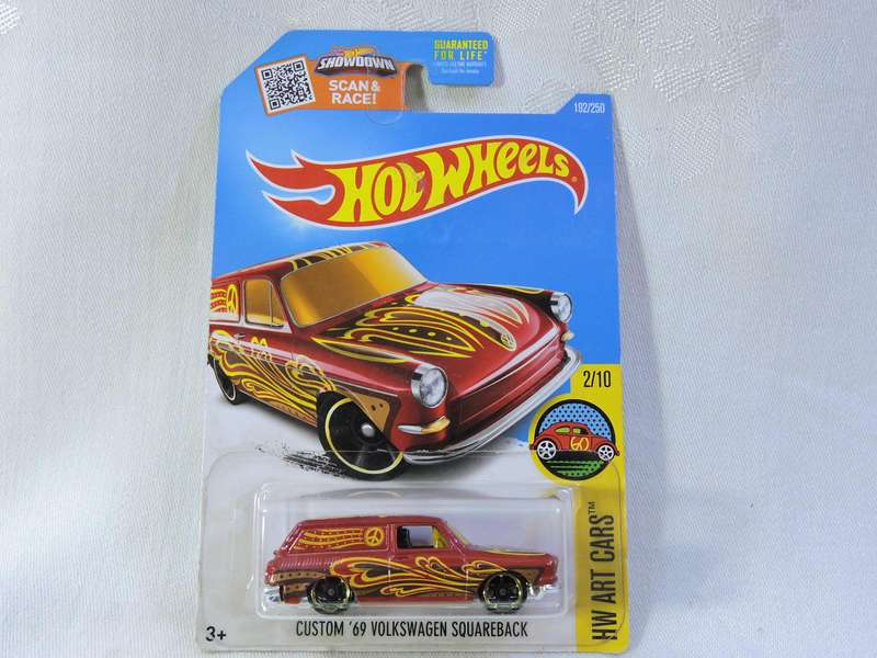 Hot Wheels VW VOLKSWAGEN Squareback ( Red ) Long Card