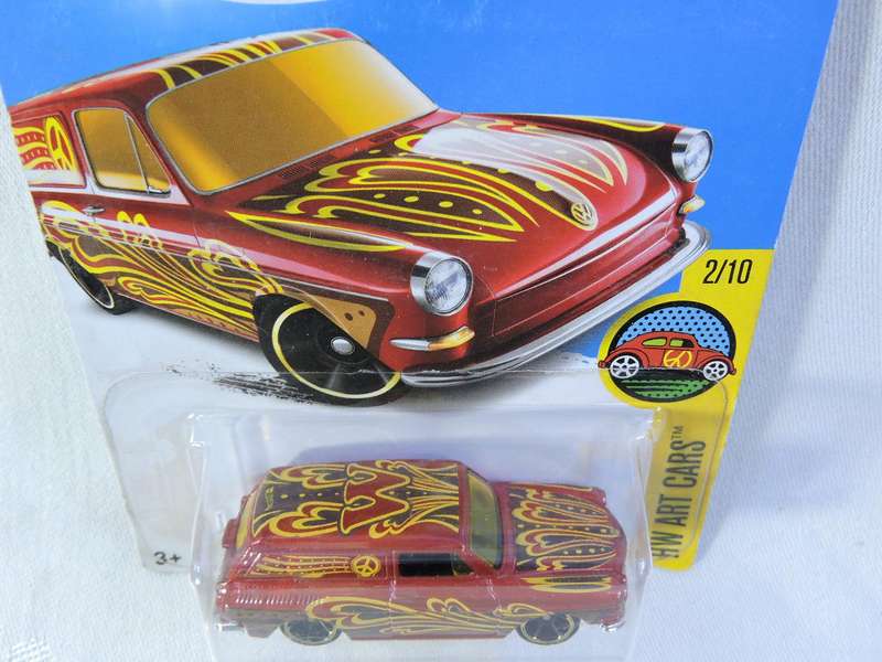 Hot Wheels VW VOLKSWAGEN Squareback ( Red ) Long Card