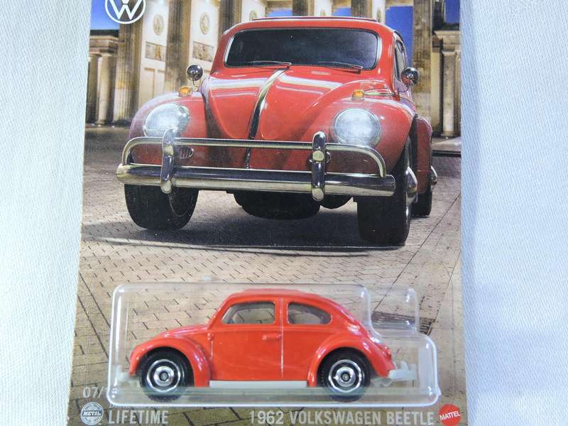 Matchbox VW VOLKSWAGEN BEETLE  ( Germany 7/12 Red ) Like Hot Wheels Long Card