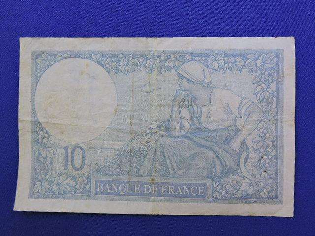 10 French Francs Bank note  issued by Banque de France  Dated 1927
