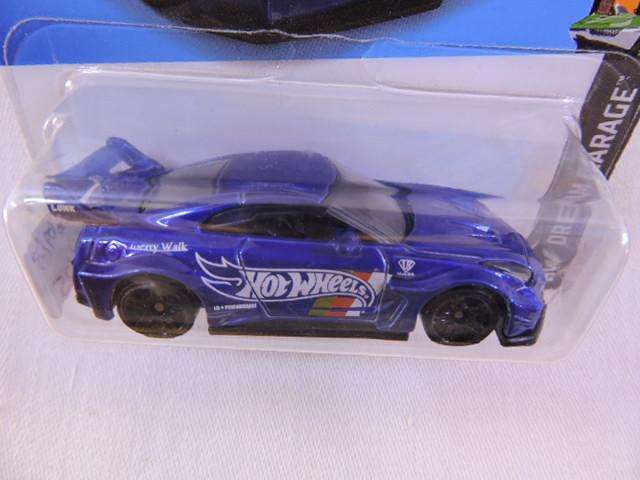 Hot Wheels NISSAN Silhouette Works GT-RR Ver 2  ( Blue ) Long card  Like Datsun