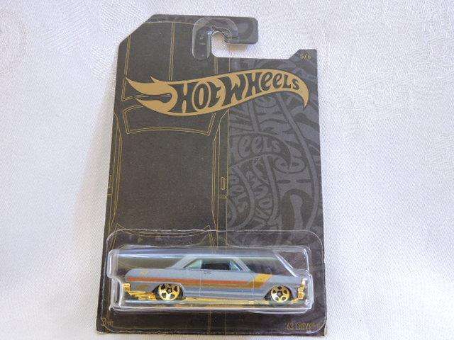 Hot Wheels Chevy Chevrolet Chevy 11 ( 63 Chevy 2 Blue & Gold stripe  ) Long Card