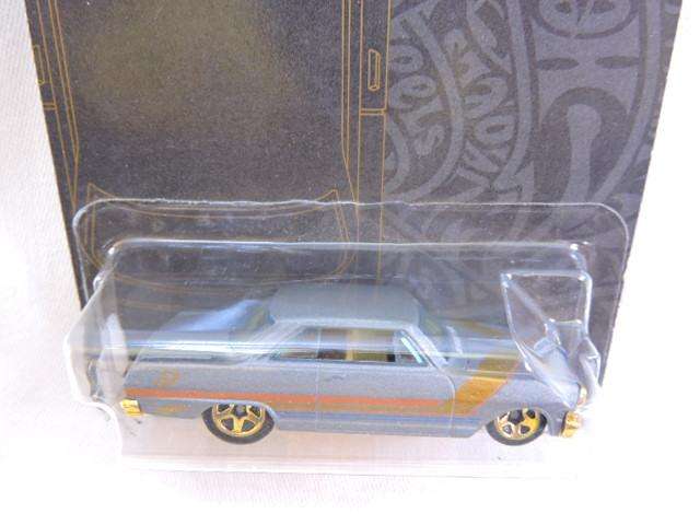 Hot Wheels Chevy Chevrolet Chevy 11 ( 63 Chevy 2 Blue & Gold stripe  ) Long Card