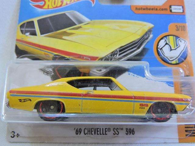 Hot wheels Chevy Chevrolet Chevelle SS 396 ( Yellow )