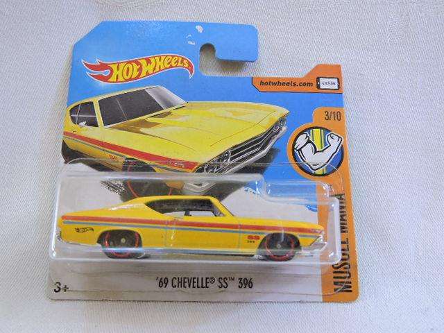 Hot wheels Chevy Chevrolet Chevelle SS 396 ( Yellow )