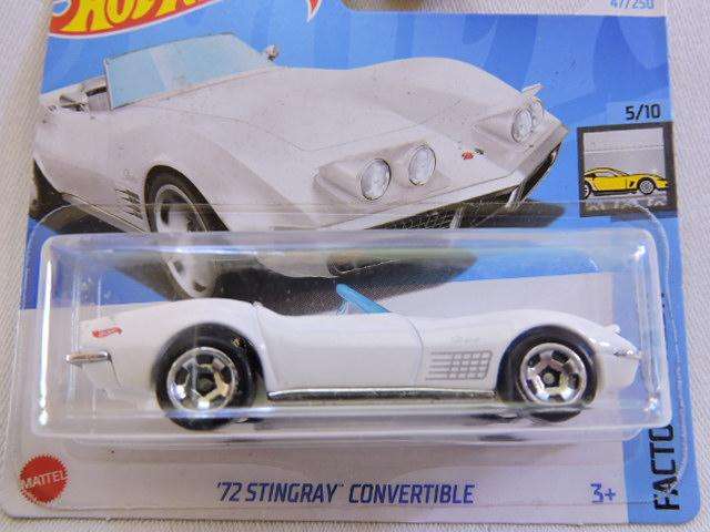 Hot wheels Chevy Chevrolet Corvette Convertible  ( White )