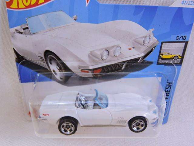 Hot wheels Chevy Chevrolet Corvette Convertible  ( White )