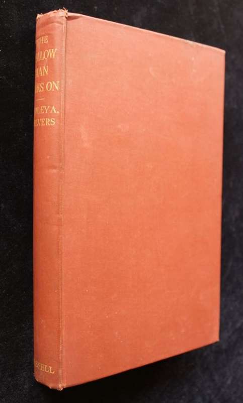 THE YELLOW MAN LOOKS ON - HEDLEY CHILVERS - 1ST ED. 1933