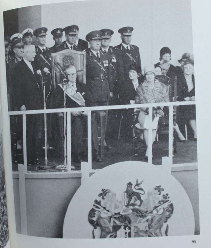 MAN VAN DIE VOLK - HENDRIK VERWOERD FOTO GEDENKALBUM deur Pieter Grobbelaar 1966