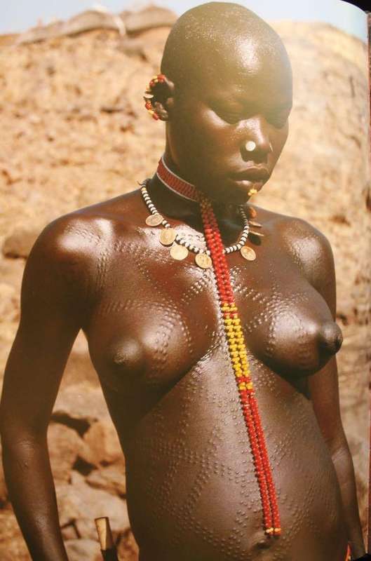 AFRICA : 25TH ANNIVERSARY EDITION - LENI RIEFENSTAHL (2005) - LARGE HARDCOVER IN SLIPCASE