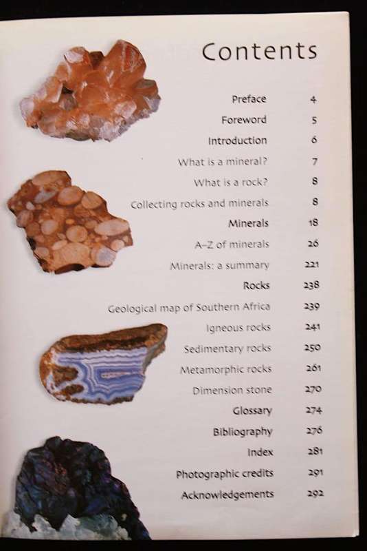 FIELD GUIDE TO ROCKS & MINERALS OF SOUTHERN AFRICA - BRUCE CAIRNCROSS (2004)