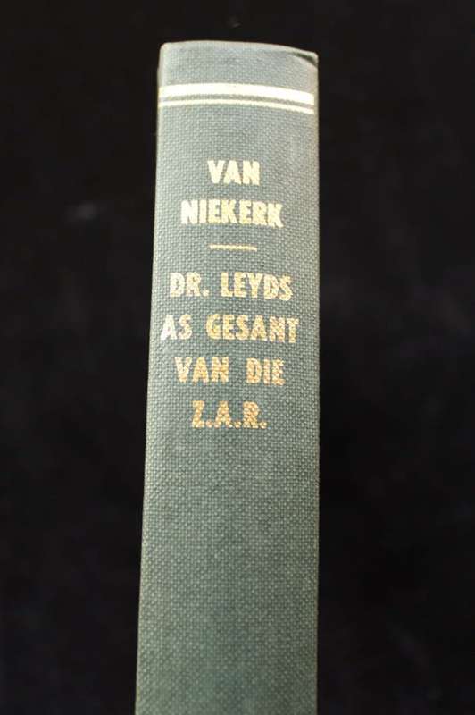 DR. LEYDS AS GESANT VAN DIE Z.A.R. - L. E. VAN NIEKERK - ARGIEFJAARBOEK 1980 I