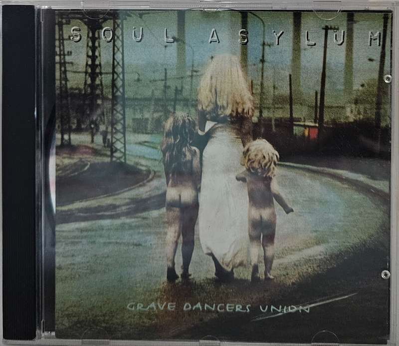 Soul Asylum Grave Dancers Union  (2338)