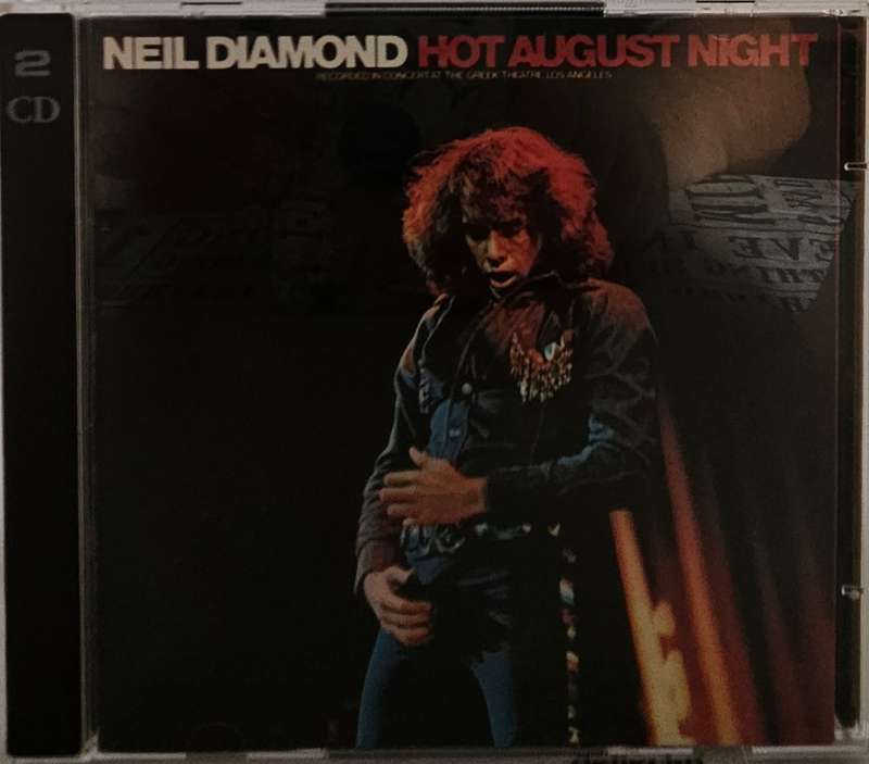 Neil Diamond Hot August Night  (3526)