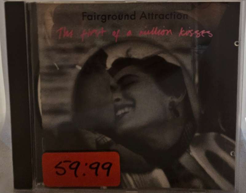 Fairground Attraction The First of a Million Kisses  (3806)
