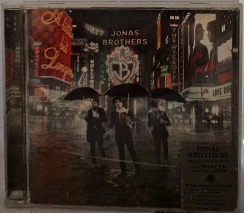 Jonas Brothers A Little Bit Longer  (2920)