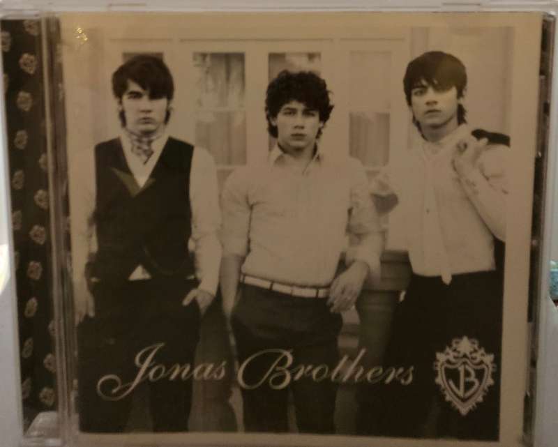 Jonas Brothers  (2813)