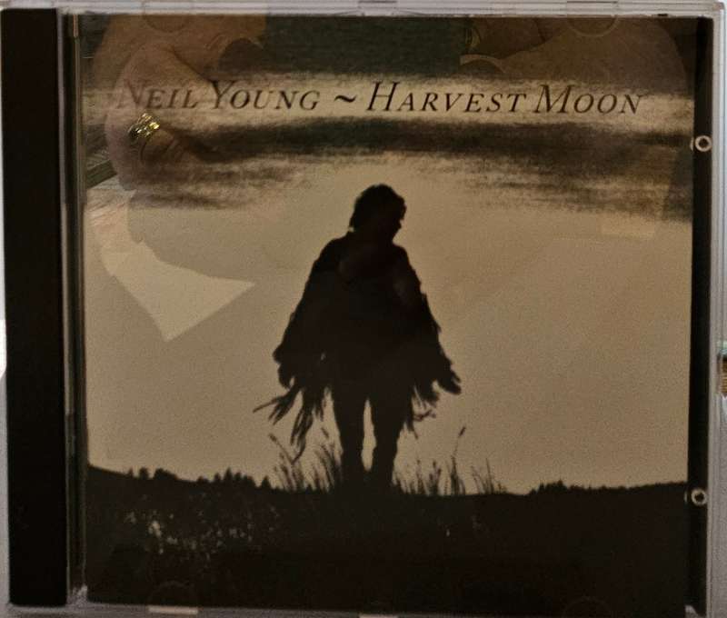 Neil Young Harvest Moon  (2858)