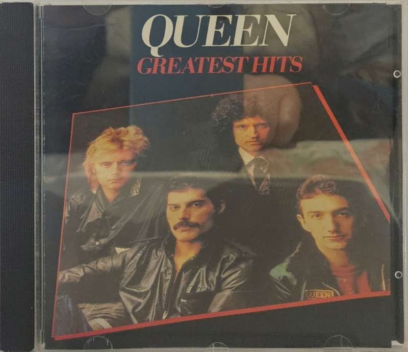 Queen Greatest Hits  (2447)