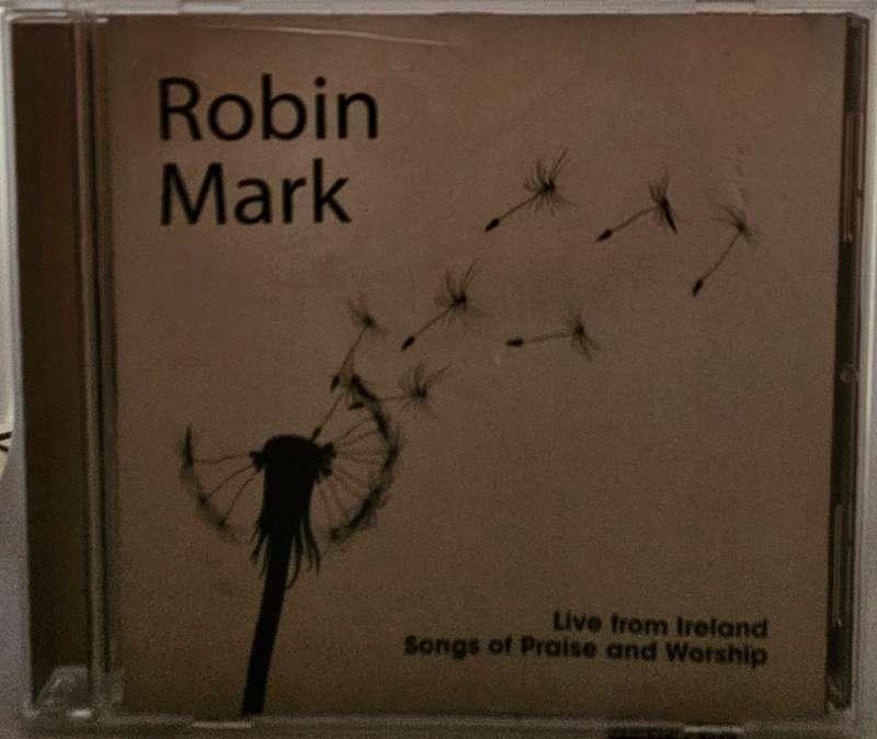 Robin Mark Fly  (4041)