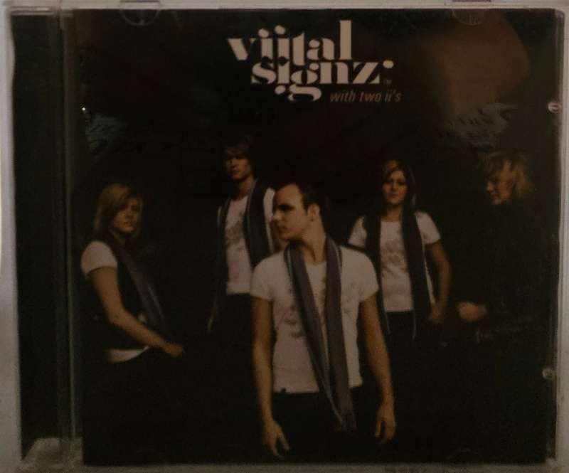 Viital Singz With Two II's  (4060)