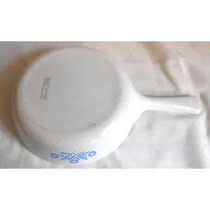 CORNING WARE BLUE CORNFLOWER SMALL FRY PAN 17 CM OR 6 /2 INCH DIAMETER P-83-S - EXCELLENT CONDITIOIN