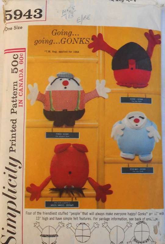 VINTAGE SIMPLICITY 5943 Going...Going...GONKS ONE SIZE COMPLETE