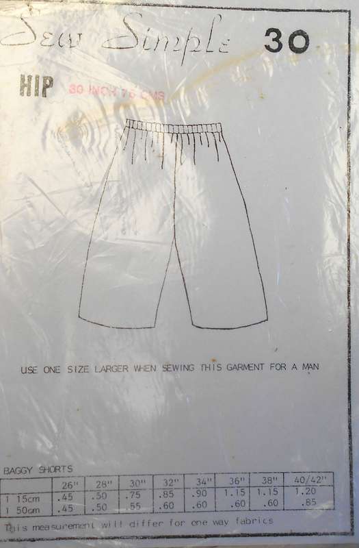 SEW SIMPLE PATTERNS  30  BAGGY SHORTS SIZE HIP 30 OR 76 CM COMPLETE