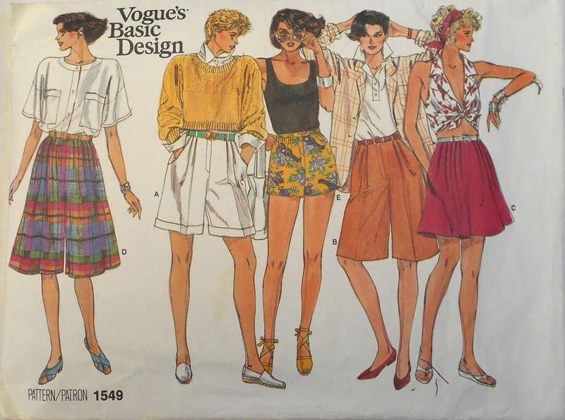 VOGUE 1549 SET OF SHORTS SIZE 14 COMPLETEPART CUT