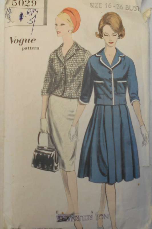 VINTAGE VOGUE 5029 SUIT DRESS SIZE 18 BUST 36 COMPLETE