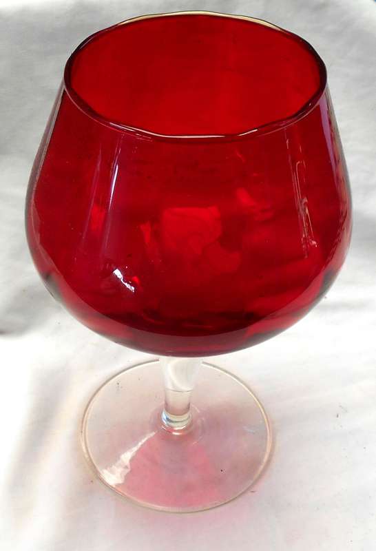 Stunning Large 21.5 cm Red Glass Brandy Sniffer with clear stem