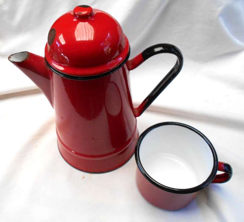 STUNNING RED ENAMEL COFFEE POT & LID WITH RED ENAMEL MUG-MADE IN POLAND