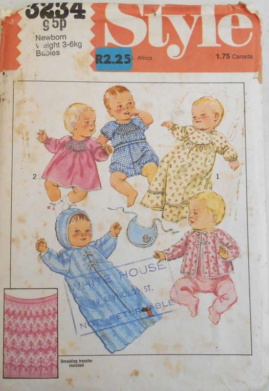 STYLE 3234 BABIES LAYETTE SIZE NB SMOCKING INCLUDED COMPLETE-UNCUT-F/FOLDED