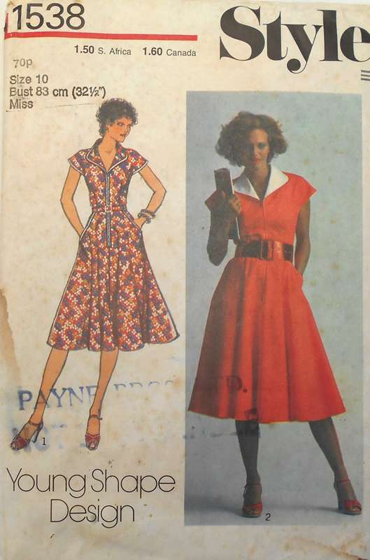 VINTAGE STYLE 1538 DRESS WITH COLLAR SIZE 10 BUST 83 CM -COMPLETE