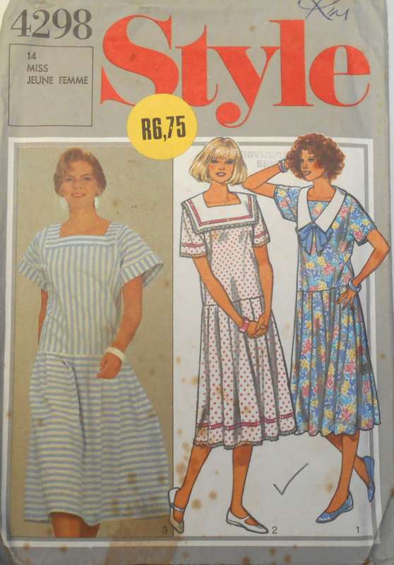 STYLE 4298 PULLOVER DRESS SIZE 14 COMPLETE