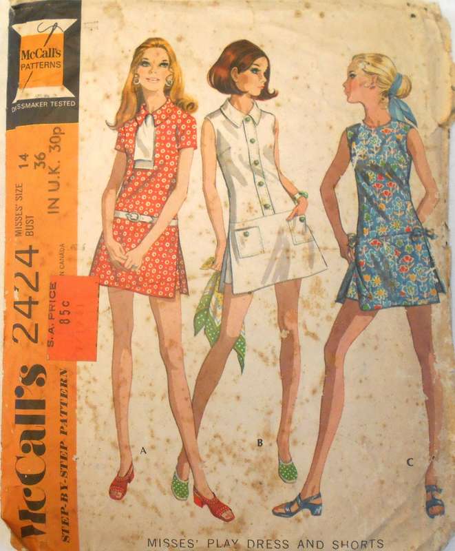 VINTAGE McCALLS 2424 PLAYDRESS & SHORTS IN 3 VERSIONS SIZE 14 BUST 36 COMPLETE