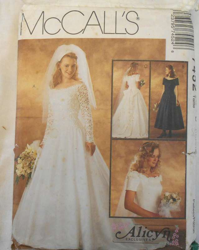 McCALLS 7452 BRIDAL GOWN SIZE 12-14-16 INCOMPLETE PATTERN BODICE 1 & 3 NOT SUPPLIED