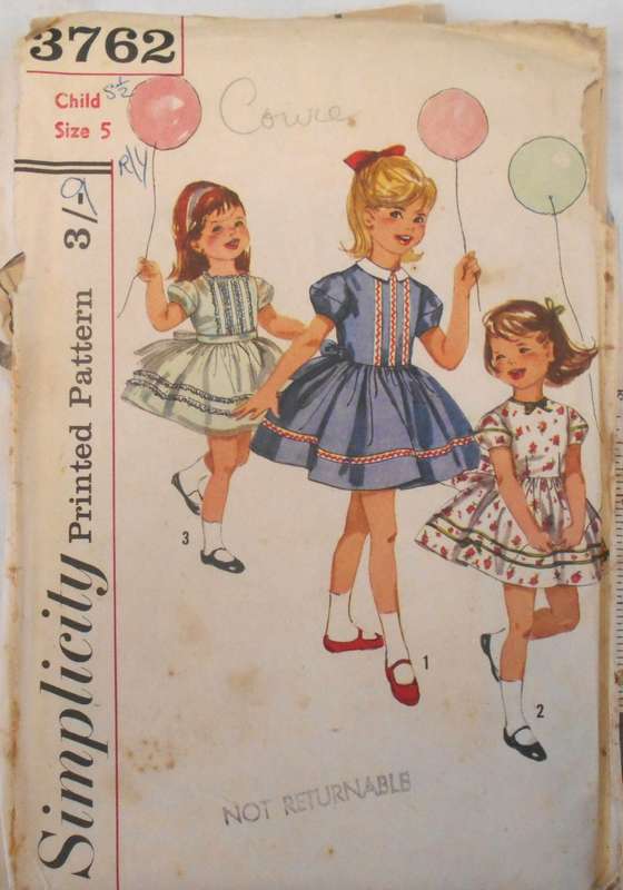 VINTAGE SIMPLICITY 3762 GIRLS ONE PIECE DRESS SIZE 5 YEARS-COMPLETE
