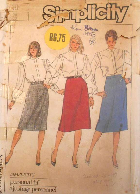 SIMPLICITY 7668 PROPORTIONED SLIM SKIRTS SIZE 10 -COMPLETE