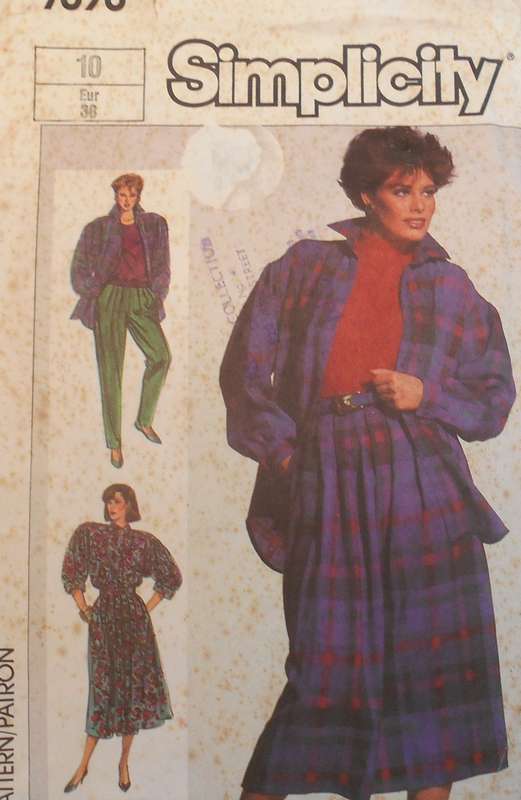 SIMPLICITY 7696 SKIRT-PANTS-LOOSE FITTING SHIRT SIZE 10 -COMPLETE