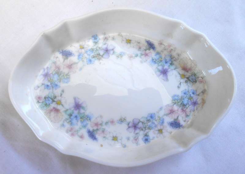 1980 WEDGWOOD LARGE OVAL "ANGELA" TRINKET DISH-MADE IN ENGLAND