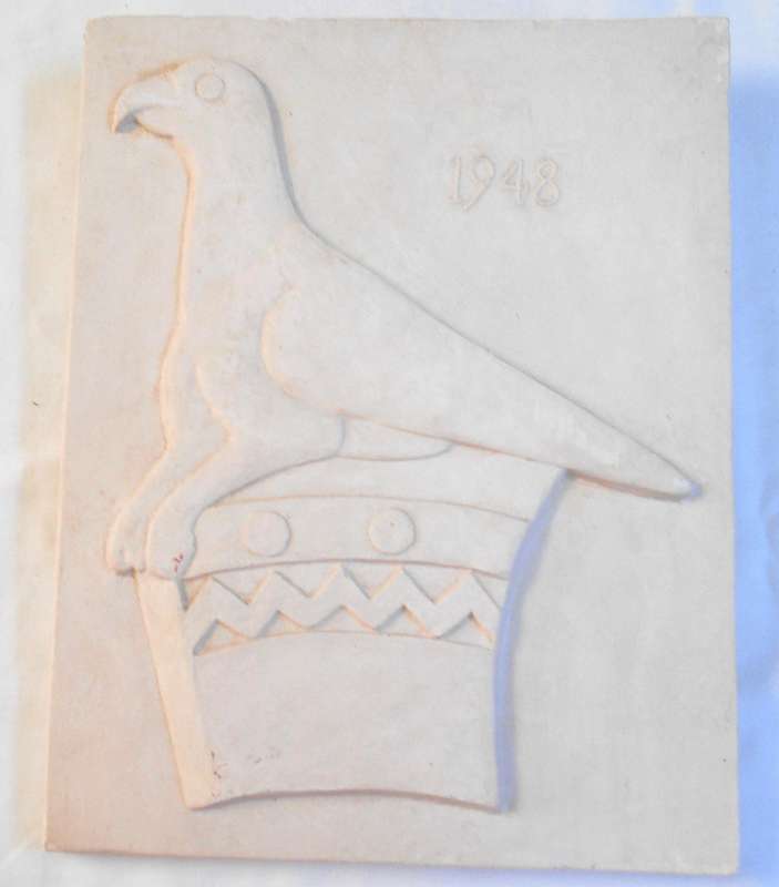 SOUTHERN RHODESIAN 1948 ZIMBABWE BIRD PLAQUE WITH HOOK