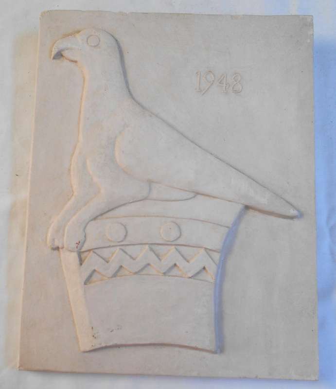 SOUTHERN RHODESIAN 1948 ZIMBABWE BIRD PLAQUE WITH HOOK