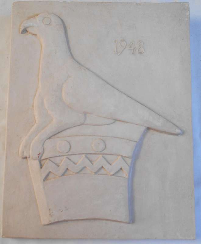 SOUTHERN RHODESIAN 1948 ZIMBABWE BIRD PLAQUE WITH HOOK