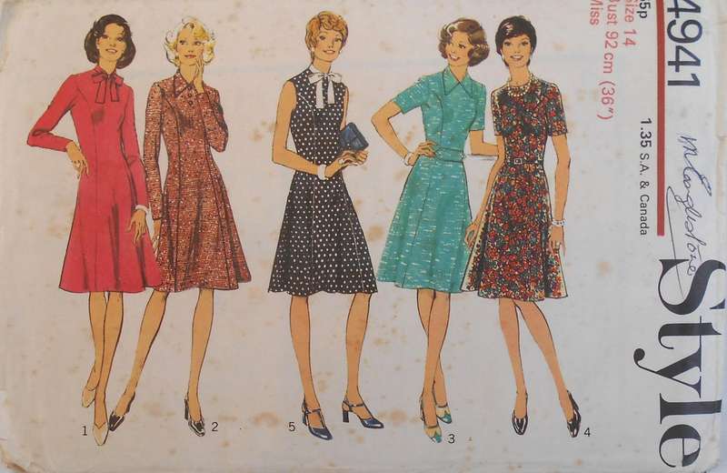 VINTAGE STYLE 4941 PANELLED DRESS SIZE 14 BUST 92 CM-COMPLETE-UNCUT-F/FOLDED