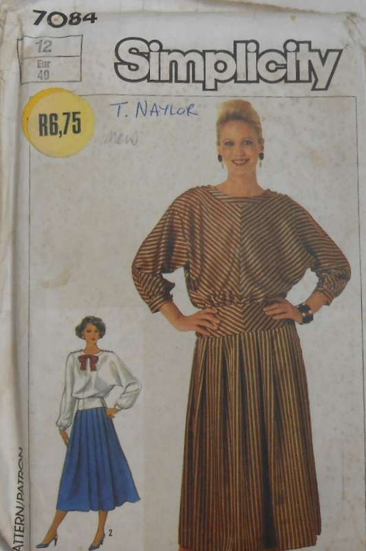 SIMPLICITY 7084 DRESS WITH PLEATED SKIRT SIZE 12-COMPLETE-UNCUT-F/FOLDED