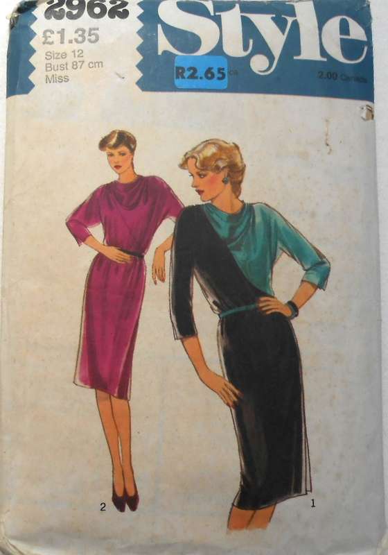 STYLE 2962 DRESS WITH ASYMMETRICAL SEAMING SIZE 12 BUST 87 CM COMPLETE