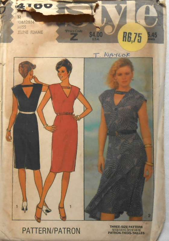 STYLE 4166 CAPPED SLEEVE DRESS-V NECKLINE SIZE 10-12-14 COMPLETE-UNCUT-F/FOLDED-ZIPLOC