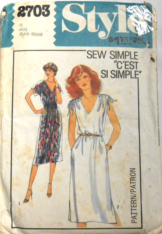 STYLE 2703 PULLOVER DRESS WITH V NECK SIZE 12 COMPLETE