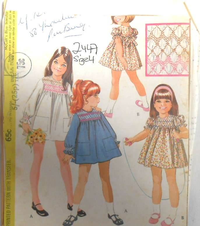 VINTAGE McCALLS 2447 GIRLS SMOCKED DRESS WITH TRANSFER SIZE4 YEARS COMPLETE